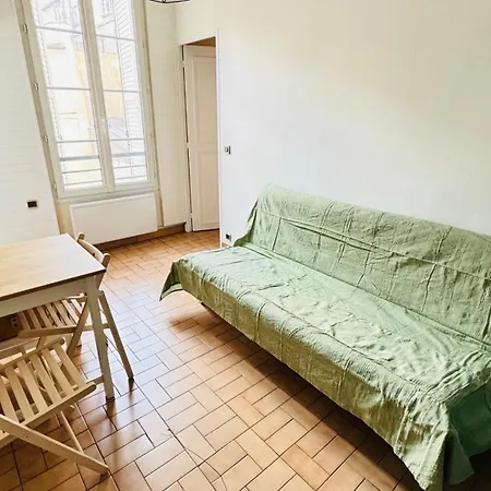 2-bed Close To Louvre *
