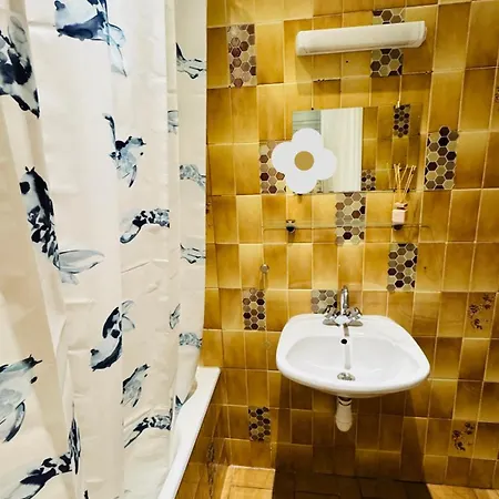 2-bed Close To Louvre * Parijs