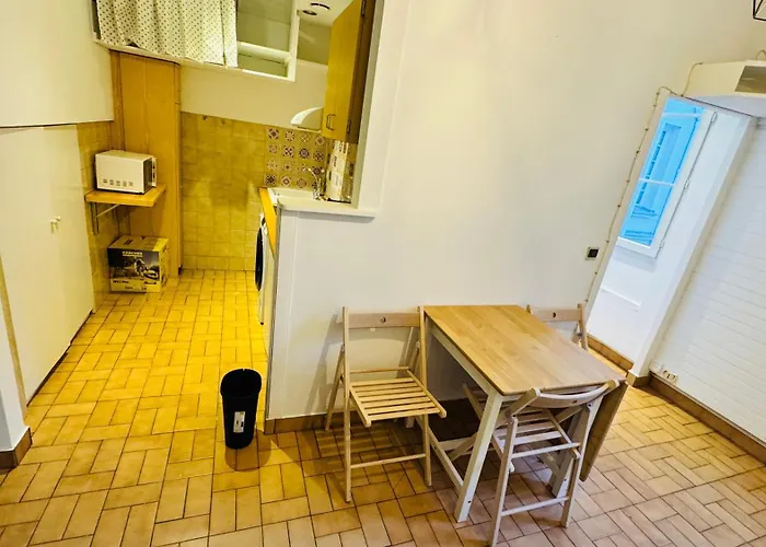 2-bed Close To Louvre * 파리