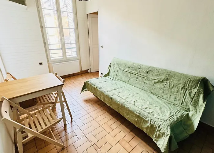 2-bed Close To Louvre *