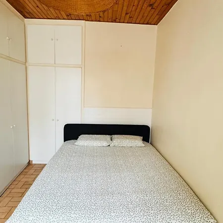2-bed Close To Louvre Apartmán